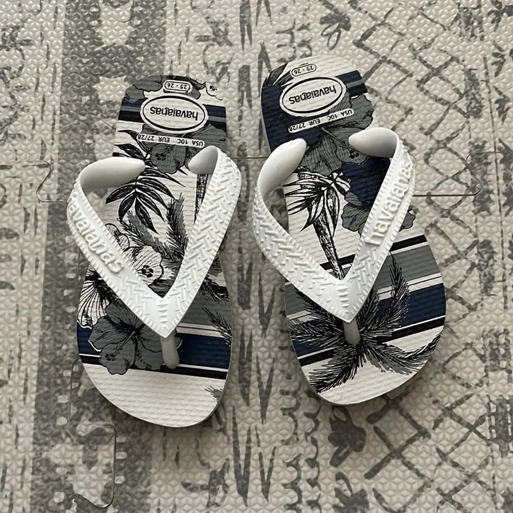 NWT‎ Havaianas toddler flip flops